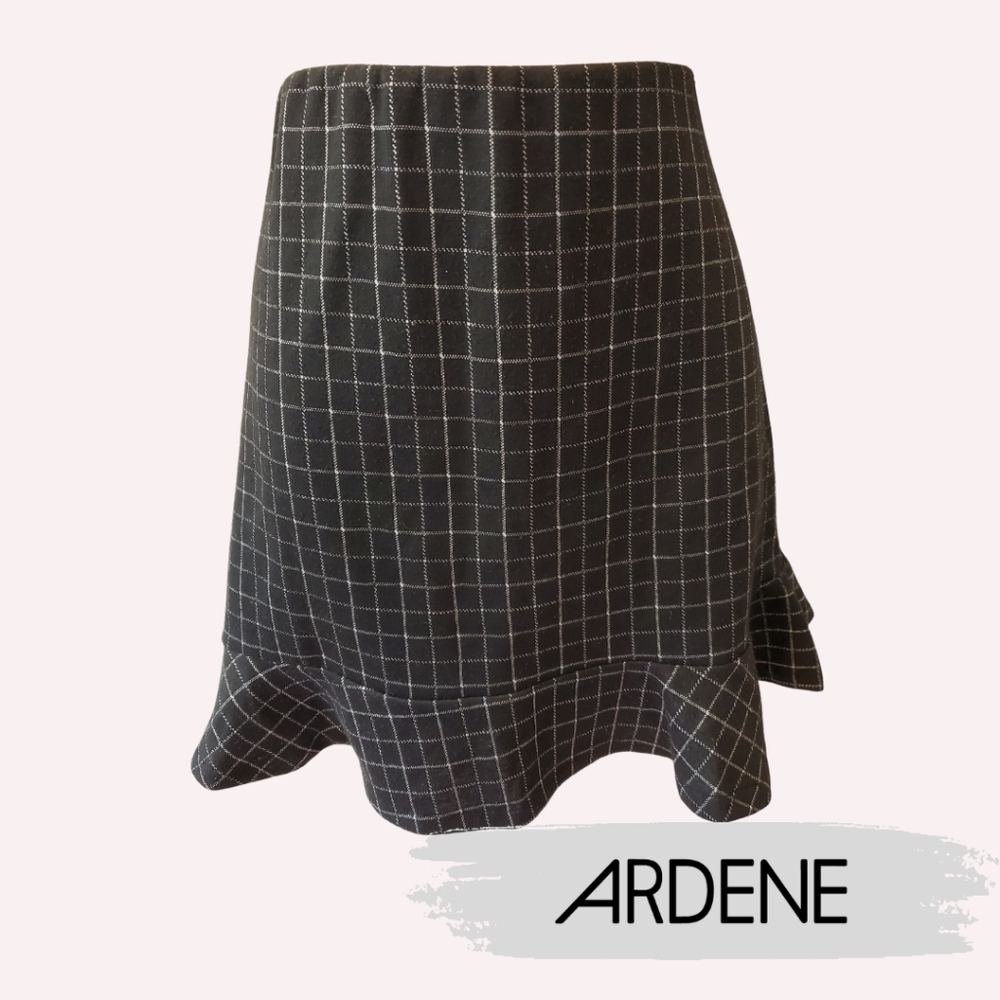 Ardene Gingham Skirt with Ruffle Hem